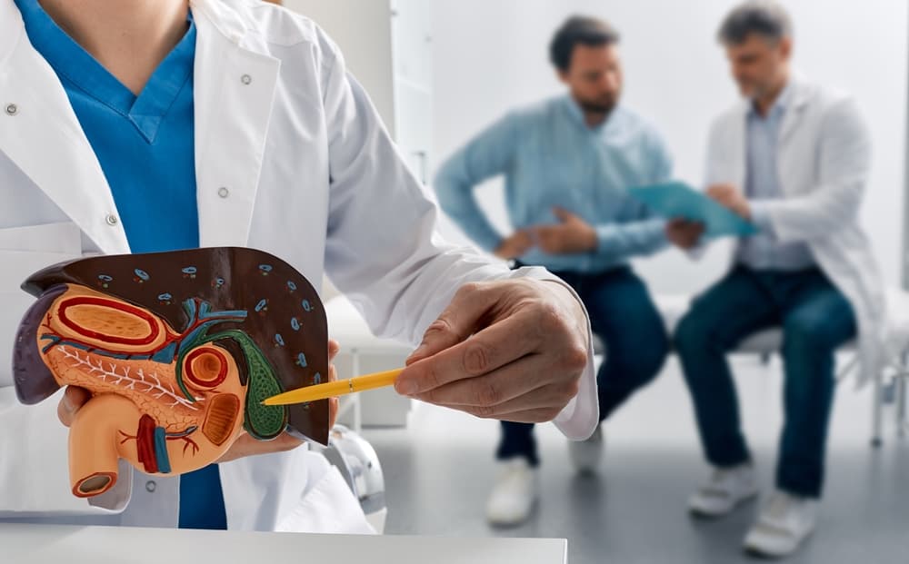 Qual é o tratamento para pedra na vesícula?